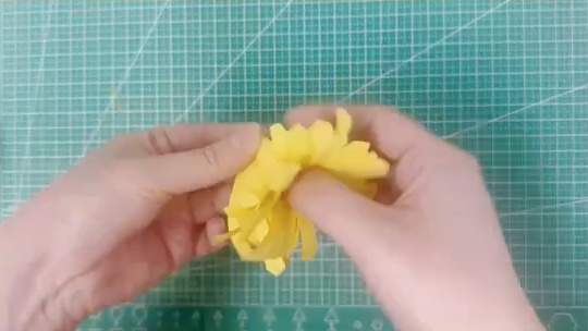 三八妇女节手工制作一束鲜花