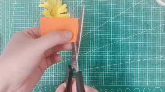 三八妇女节手工制作一束鲜花