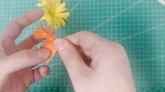 三八妇女节手工制作一束鲜花