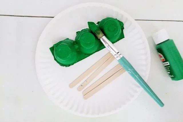 环保手工小制作：鸡蛋托废物利用制作花盆