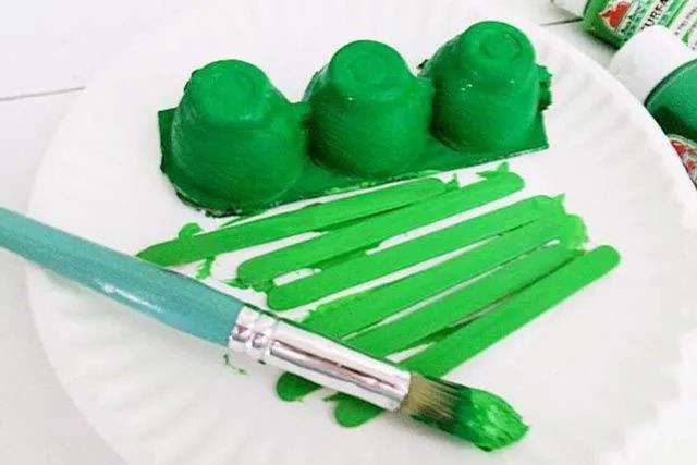 环保手工小制作：鸡蛋托废物利用制作花盆