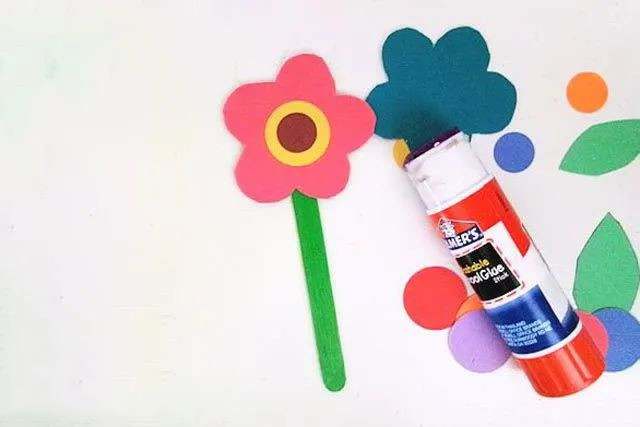 环保手工小制作：鸡蛋托废物利用制作花盆