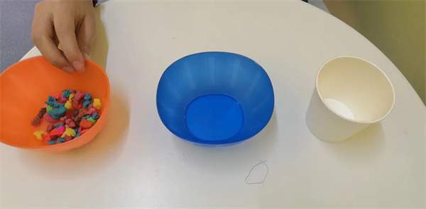 锻炼孩子精细的小游戏