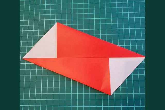 折纸立体玫瑰锻炼小朋友的手工动手能力