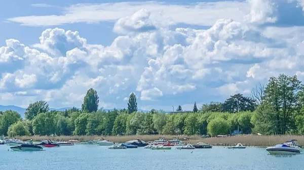 适合春风十里不如你的诗意文案