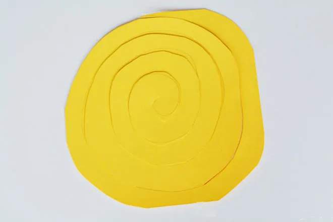 自制母亲节小礼物：手工制作纸玫瑰花束(步骤图解)