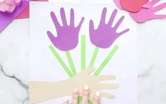 母亲节手工制作《手印花束》