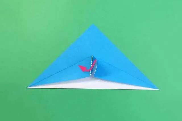 儿童简单折纸教程：怎么折纸海豚(步骤图解)