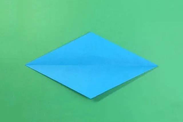 儿童简单折纸教程：怎么折纸海豚(步骤图解)