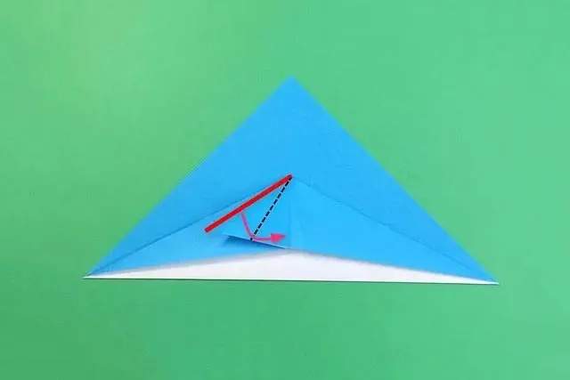 儿童简单折纸教程：怎么折纸海豚(步骤图解)