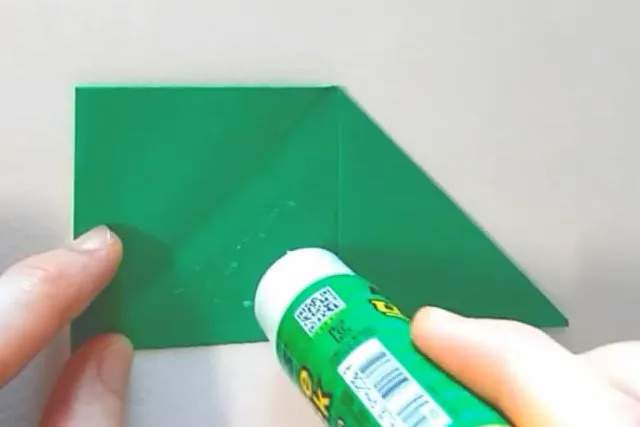 卫生纸筒废物利用手工制作小房子