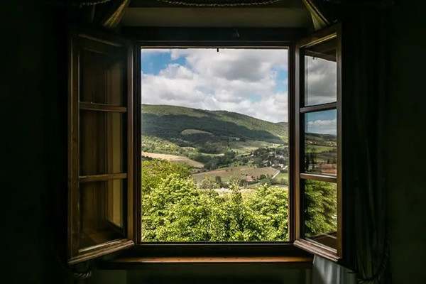 睡前故事：窗外的世界