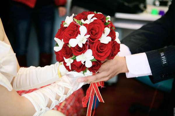 恭喜结婚的简短祝福语50句