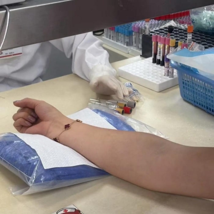 一招辨别怀没怀孕